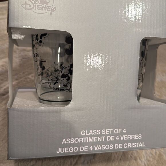 Disney Store Mickey Mouse Signature Glasses, Set of 4 brand new sealed - Picture 2 of 7